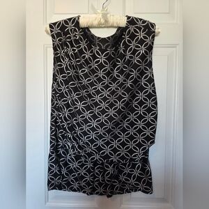 Ann Taylor Black and White Geometric Blouse